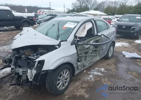 2017 Chevrolet Sonic Lt Auto z USA, uszkodzony, nr VIN 1G1JD5SHXH4119292